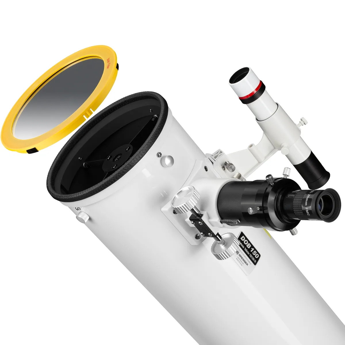 Gros plan sur l'ouverture du tube de 150 mm, le chercheur et le porte-oculaire du Messier 6 pouces