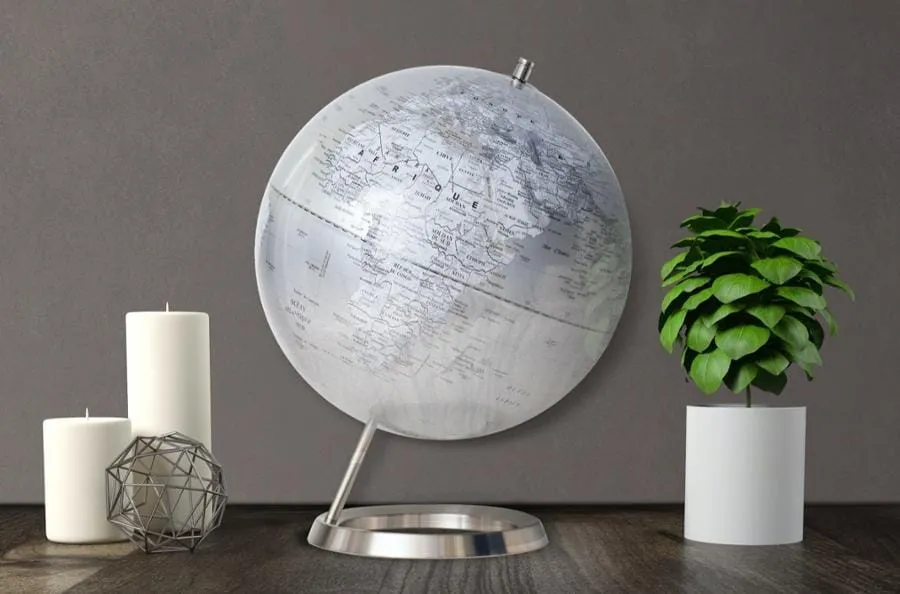 Vue du globe blanc et argent de 30 cm avec son pied chromé