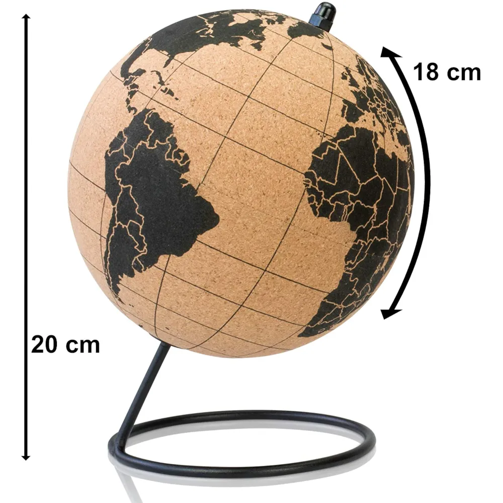 Globe en liège Tripvea avec ses cotes de 20 cm de hauteur
